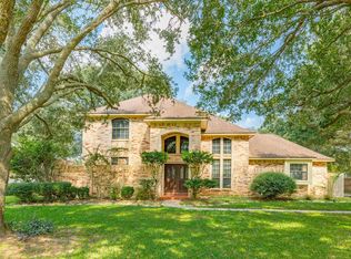 1600 Azalea St, Sweeny, TX 77480