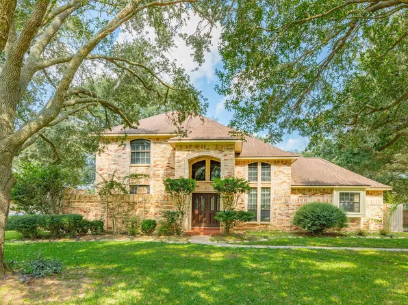 1600 Azalea St, Sweeny, TX 77480