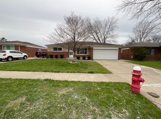 30702 Eiffel Ave, Warren, MI 48088
