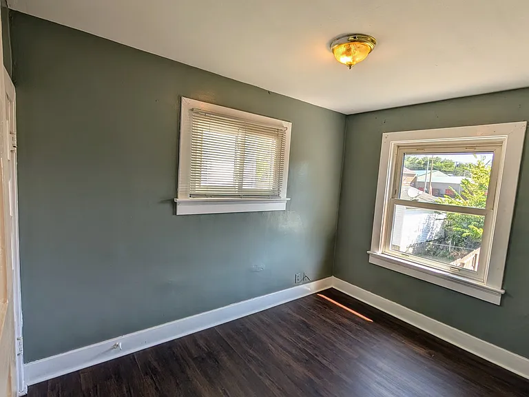 704 Kolping Ave — Photo 15
