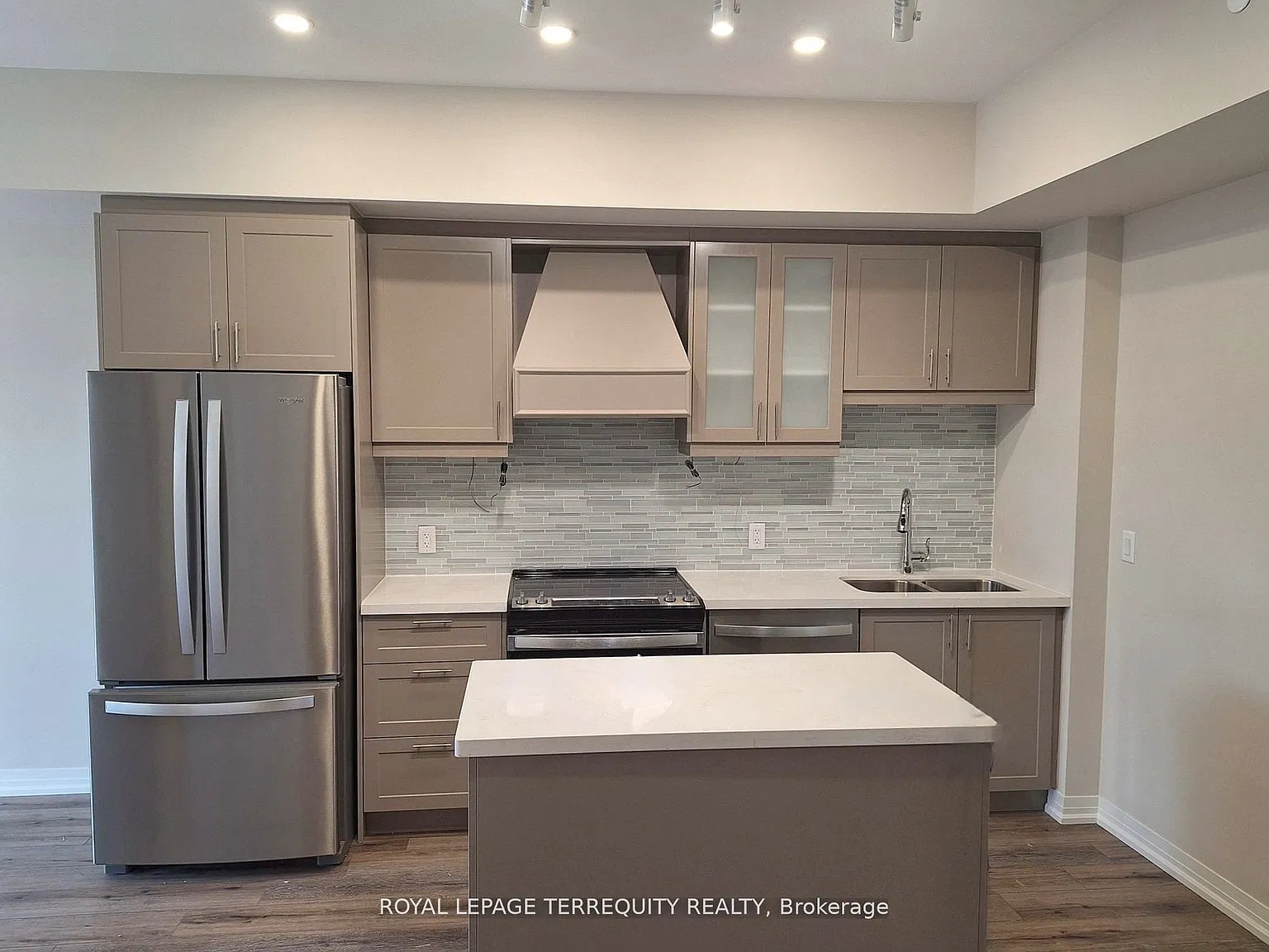 2 bed, $2,000 — Photo 1