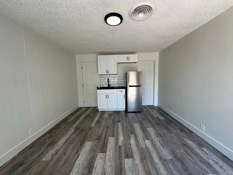 150 S Main St — Photo 3