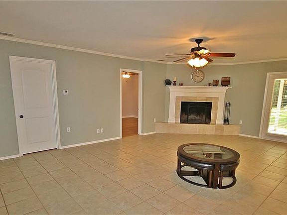 4th image of 537 Dogwood Ln