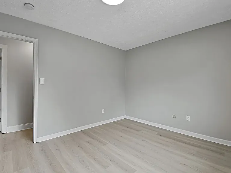 5978 Alice Dr — Photo 17