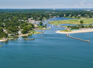 346 Taintor Dr, Southport, CT 06890