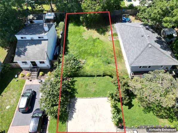 24 Franklin Avenue, Mastic, NY 11950