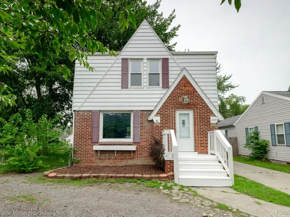 2037 Vivian Rd, Monroe, MI 48162
