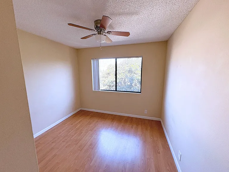 4436 Franklin Ave. Los Angeles, CA 90027 — Photo 11