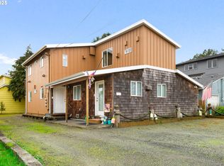 337 16th Ave, Seaside, OR 97138