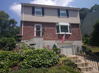 86 Leland Rd, Chestnut Hill, MA 02467