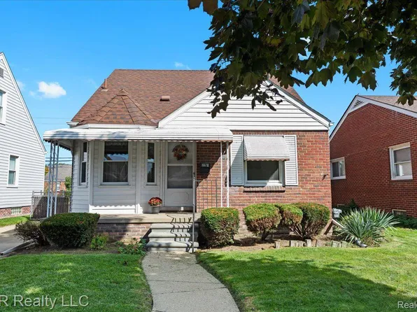 15570 Dasher Ave, Allen Park, MI 48101