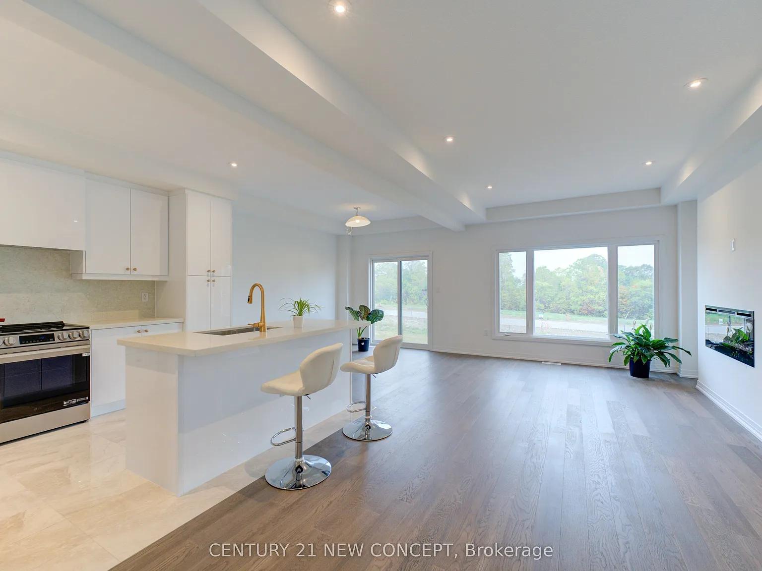 4 bed, $3,200 — Photo 4