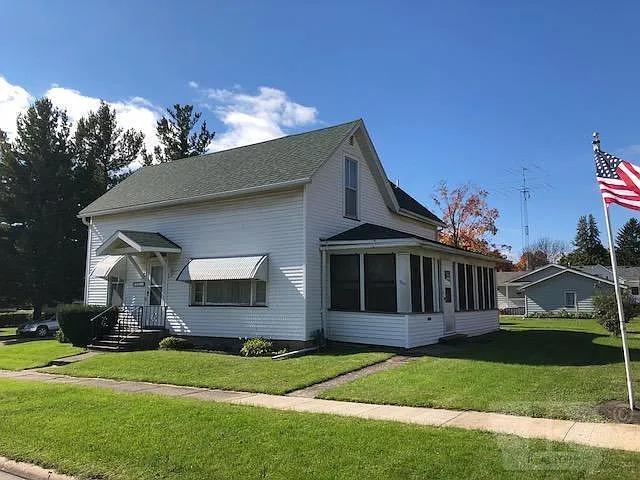 2301 Vogt St photo 1
