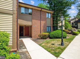 904 Cypress Point Cir, Mount Laurel, NJ 08054