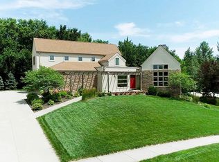 851 Capitola Dr, Lincoln, NE 68512
