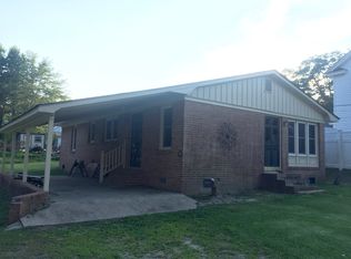 406 N King St, Windsor, NC 27983