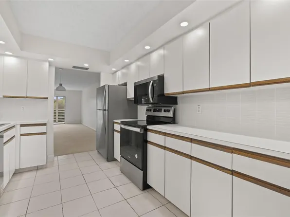 1801 Eleuthera Point APT J3, Coconut Creek, FL 33066