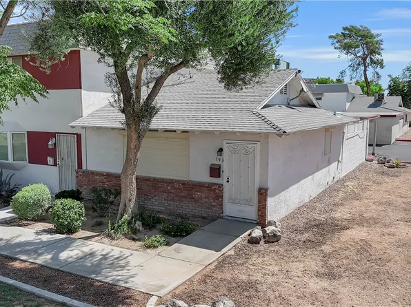 193 Greenbriar Townhouse Way, Las Vegas, NV 89121