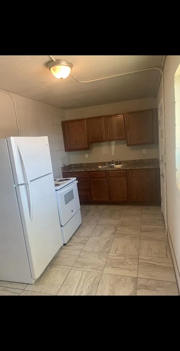 1 bed, 600 sqft, $585 — Photo 1