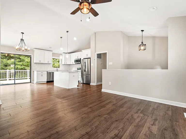 10788 Forest Edge Cir — Photo 5