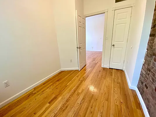 Rented by J PRESTON AND ASSOCIATES INC | media 15