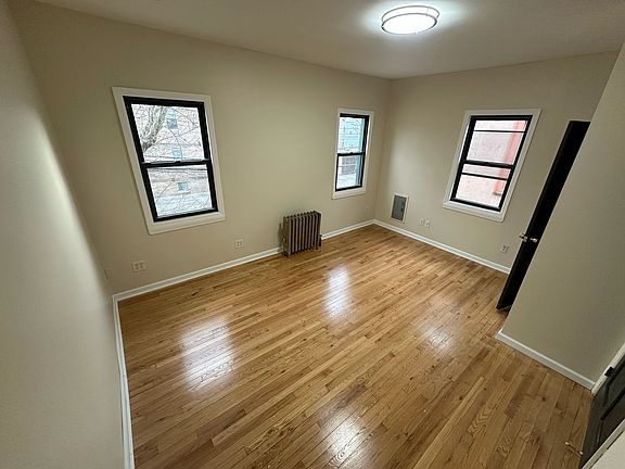 5th image of 6043 75th St #2