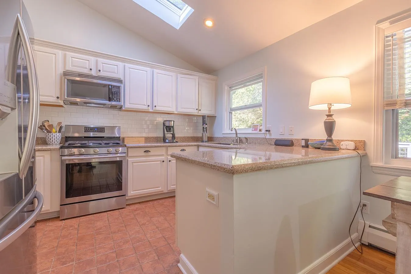 275 Kimberly Ave — Photo 3