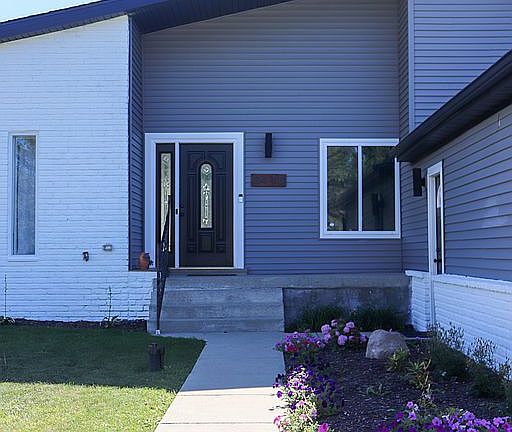 3rd image of 3448 Brenthill Dr