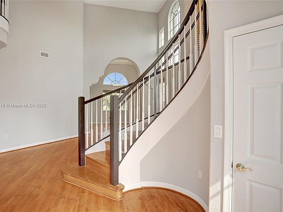 4th image of 3250 SW 195th Ter