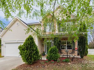 7 Carraway Ct, Asheville, NC 28804