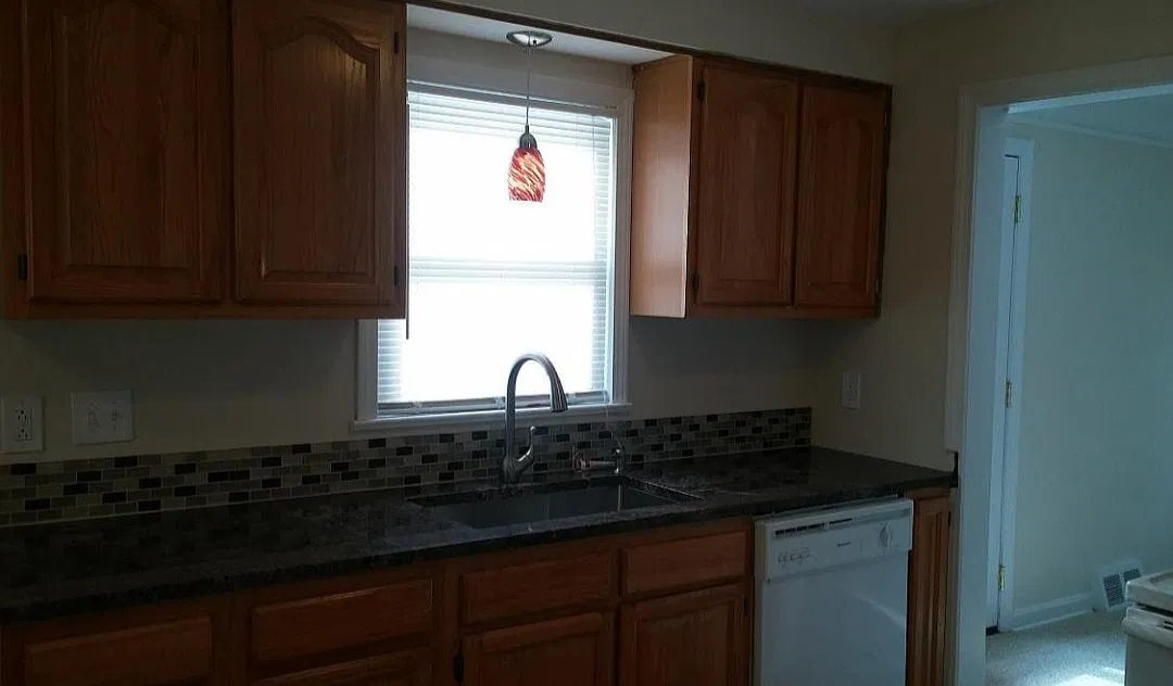 3 bed, 1248 sqft, $1,850 — Photo 2