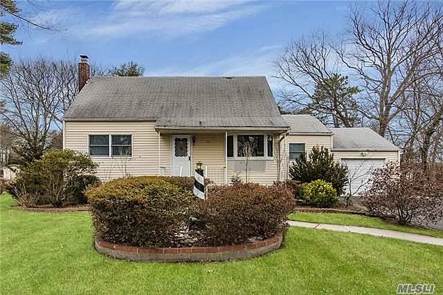 1st image of 23 Evergreen Ave