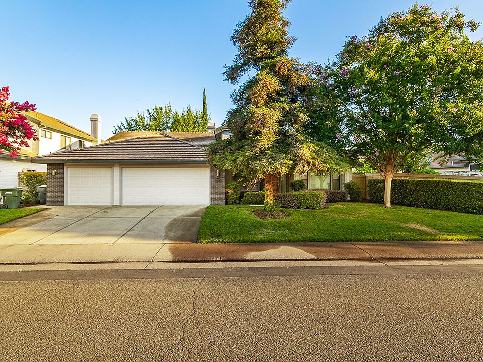 1st image of 11859 S Carson Way