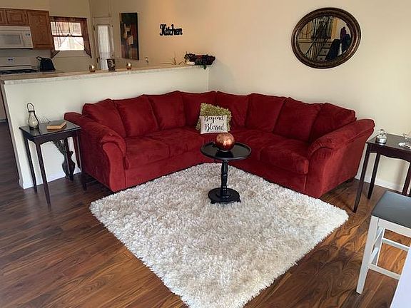 3rd image of 7 Sunridge Ln