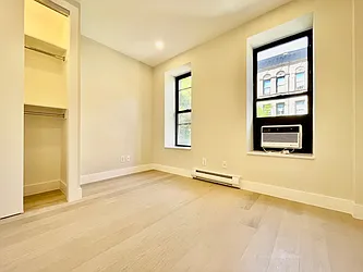 Rented by HOLTON REAL ESTATE INC.