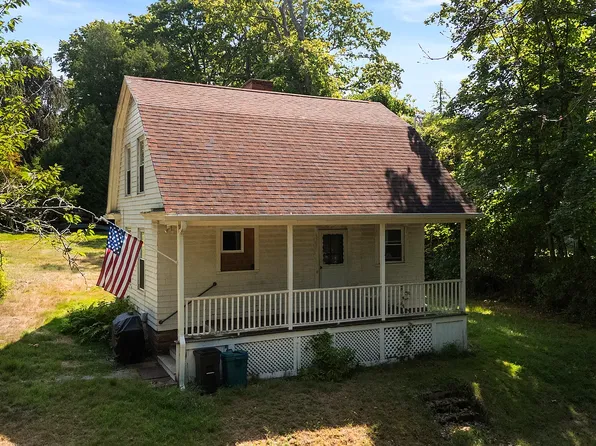 847 Ocean Ave, New London, CT 06320