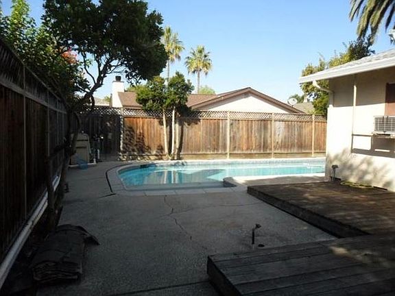 5th image of 6347 Mountford Dr