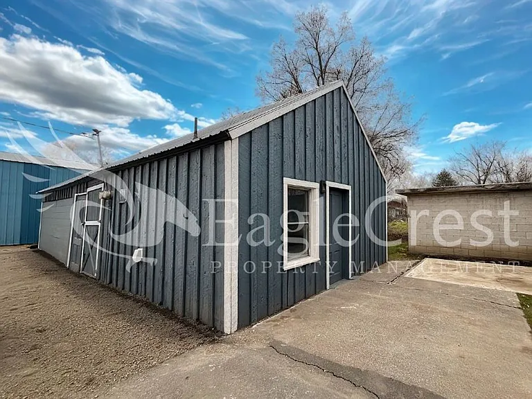 223 SE Roseville Ln — Photo 21