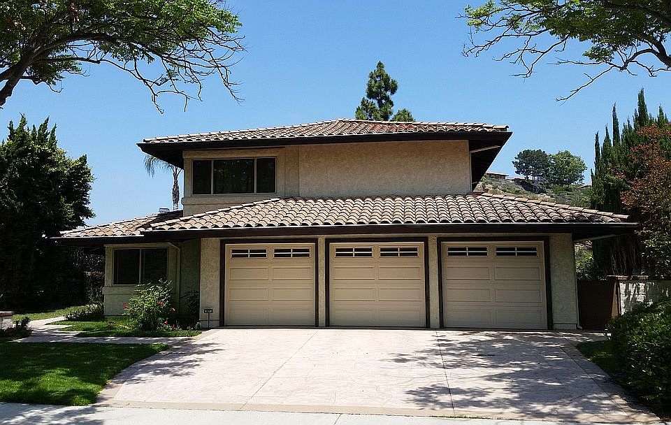 1st image of 3974 Avenida Verano