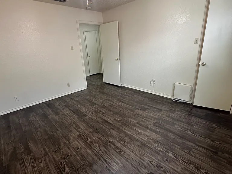 721 Avenue A #1 — Photo 24