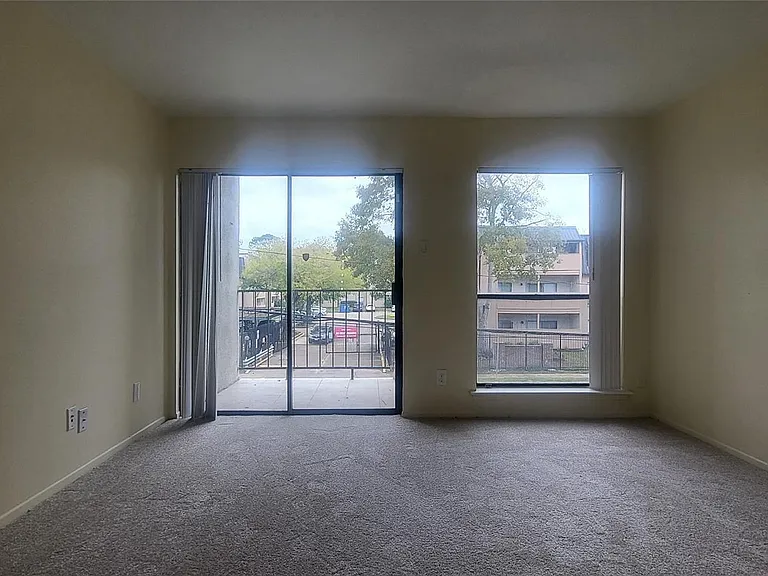 2822 S Bartell Dr #21 — Photo 8