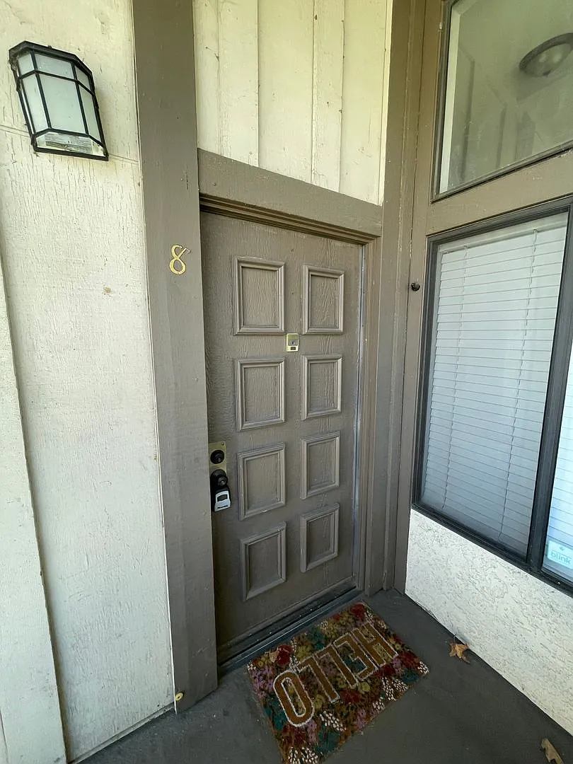 Remodeled 1-Bedroom Condo in Gated Community with Private Balcony — Photo 3