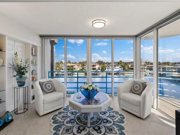 255 Park Shore DR #3-341, NAPLES, FL 34103