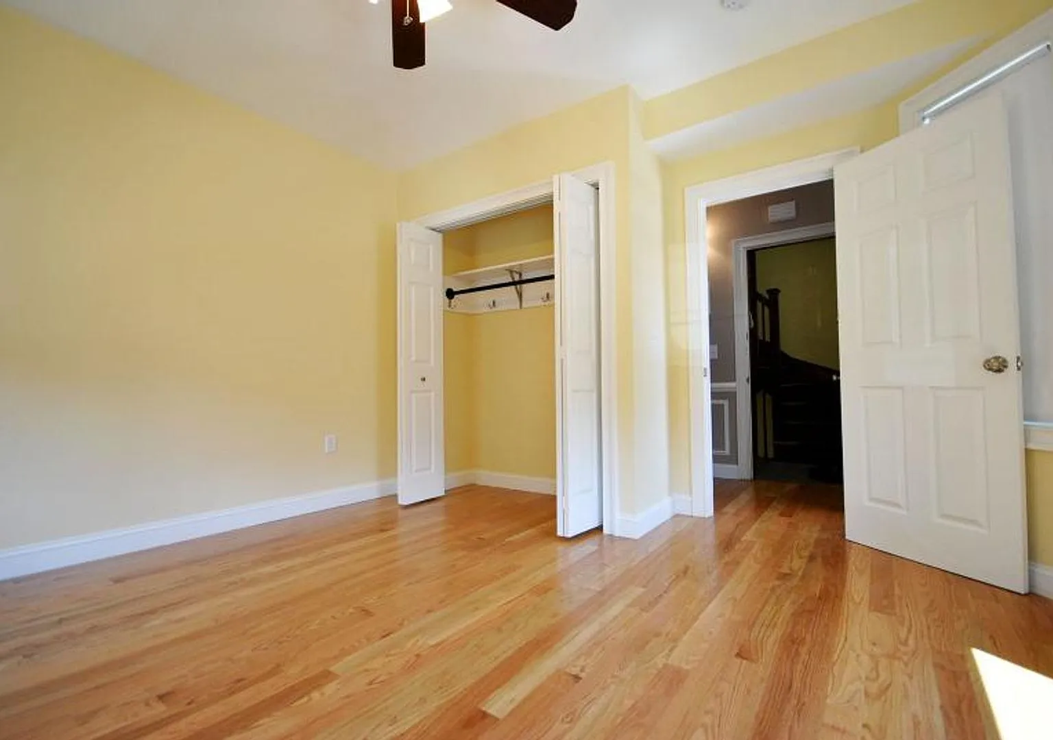 Great 3 bed w/ Parking Included in Brighton — Photo 4