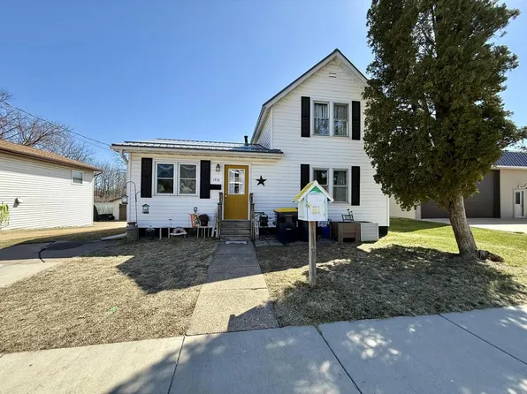 1710 Kilbourn Avenue, Tomah, WI 54660