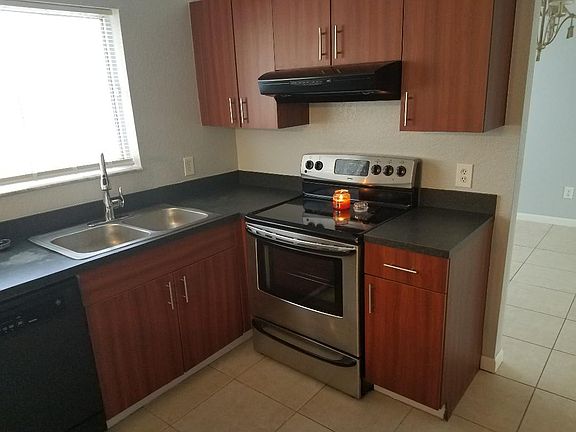 4th image of 2151 SE Berkshire Blvd
