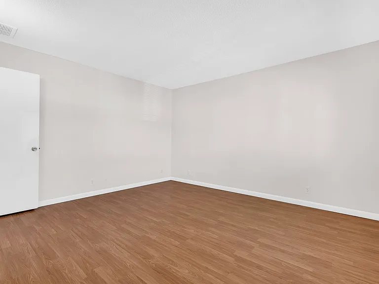 945 Kearney St #12 — Photo 26
