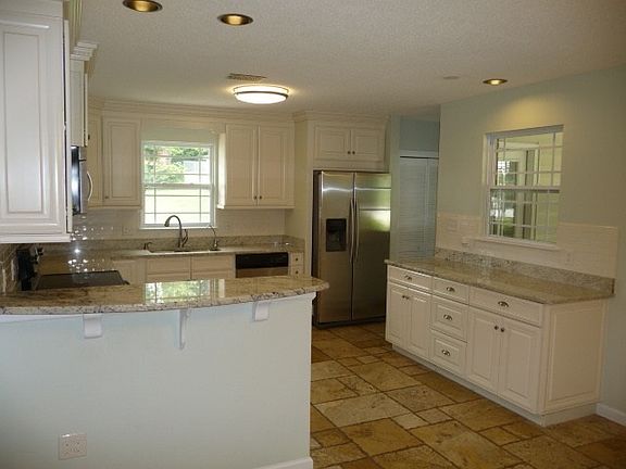 5th image of 118 Willowood Dr