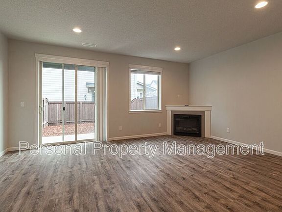 5th image of 5831 NE 56th Pl