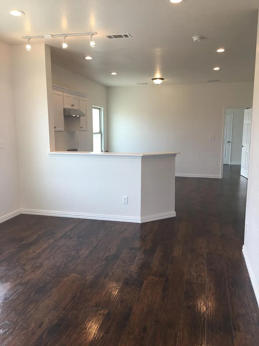 garage View - 13718 Biggs St
